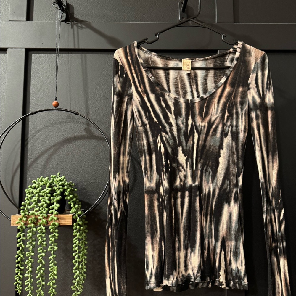 BKE Tie-Dye Long Sleeve Top